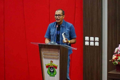 Wakil Menteri Hukum dan HAM Luncurkan Buku Dasar-Dasar Ilmu Hukum di UNHAS Makassar