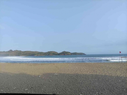 6 Tempat Wisata Pantai di Blitar yang Memiliki Akses Baik dan Bisa Dilewati Mobil
