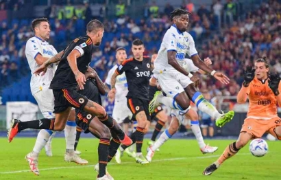 AS Roma Bungkam Frosinone 2-0