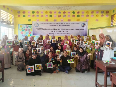 Kolaborasi Dosen Prodi Pendidikan Bahasa Jepang dengan Dosen Prodi Pendidikan Seni Rupa, FBS UNP dalam Melakukan Pengabdian di SDN Aie Pacah, Padang
