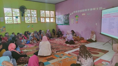 PLP di RA Al-ijtimaiyah, Mahasiswa UIN SMH Banten Mengadakan Acara Seminar Parenting