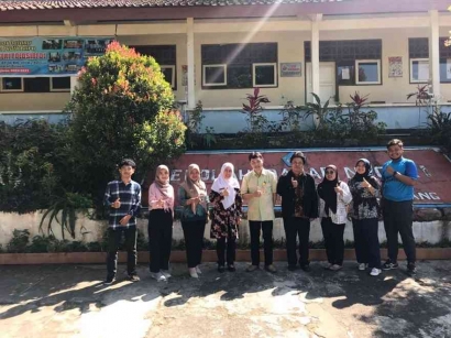Peningkatan Kemampuan Guru dalam Pembuatan Bahan Ajar Digital di SD Negeri Polosari 01 Kabupaten Semarang
