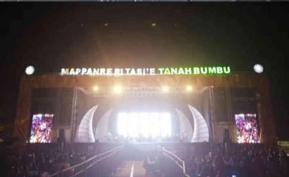 Festival Adat Tahunan Mappanre Ri Tasi E Pagatan, Tanah Bumbu, Kalimantan Selatan