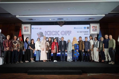 Kosmetik Halal Mustika Ratu Bersinar di Panggung JMFW 2024
