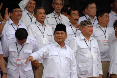 Di Balik Keputusan Prabowo untuk Tidak Hadir di Rakernas Projo