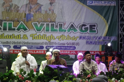 Warga De Naila Village Gelar Sholawat dan Tabligh Akbar