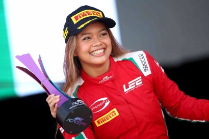 Bianca Bustamante Resmi Bergabung di Mclaren untuk F1 Academy 2024