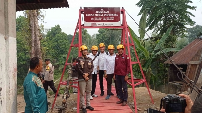 Pemkab Muratara Beri Penghargaan ke Sahabat Pedalaman dan Pasar Modal, Bangun Jembatan untuk Masyarakat