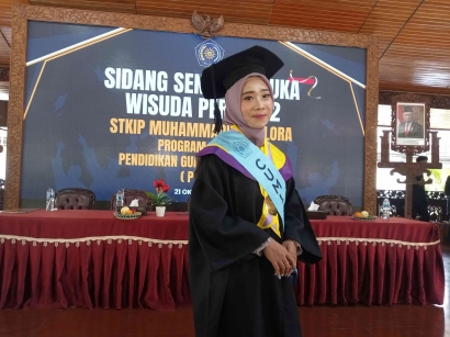 Nurfadila Mendapatkan Nilai Terbaik di Wisudawan STKIP Muhammadiyah Blora