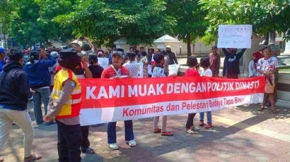 Prabowo Subianto Resmi Umumkan Gibran Rakabuming sebagai Cawapres, Masyarakat: "Muak Politik Dinasti"