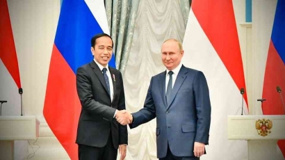 Pertemuan Jokowi-Putin Upaya Indonesia Menjadi Jembatan Perdamaian