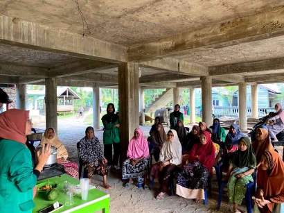 KKN-PPM Unimal Kelompok 94 Lakukan Sosialisasi Obat Tradisional Kepada Ibu-Ibu Desa Meunasah Rayeuk Kecamatan Nisam