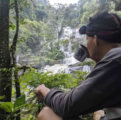 Menikmati Kopi di Tengah Hutan Kalimantan
