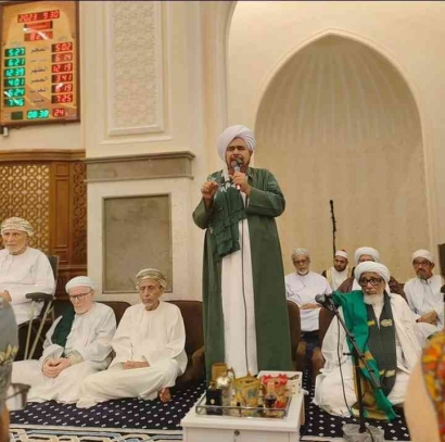 Dicintai Banyak Muslim Maupun Nonmuslim, Berikut Biografi Al Habib Umar Bin Hafidz