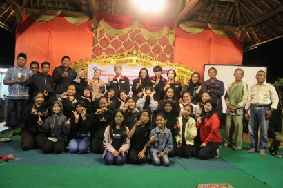 Mahasiswa PMM UMM Adakan Seminar Digitalisasi Industri 4.0 di Desa Pamotan