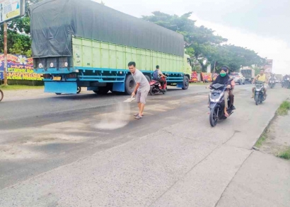 Jalan Raya Kota Pinang Berbahaya, Apa Penyebabnya?