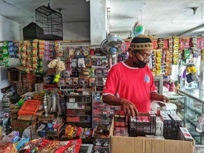 Minimarket Menyusup: Dampak Kemunculan Minimarket pada Warung Lokal