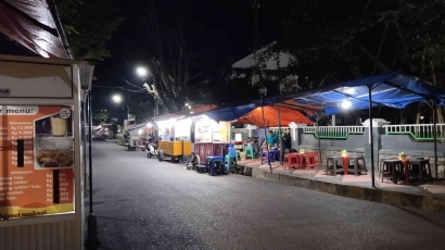 Lorong Kuliner Kaki Lima a la Gerobak di Kota Makale