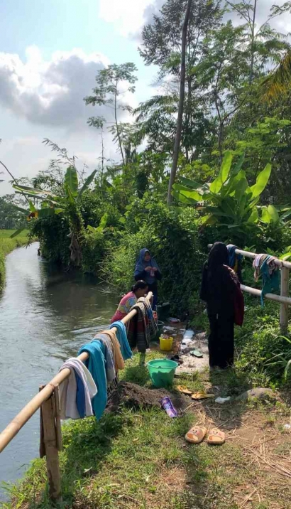 Ketahuan Mandi di Sungai, Begini Respon Warga terhadap Mahasiswi KKN IAIS di Dusun Jumbatan, Mojosari