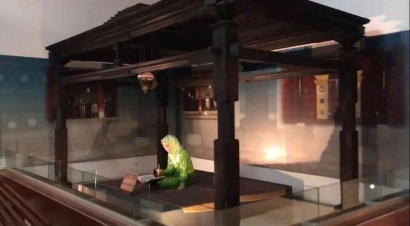 Bale: Tempat Berkumpul dan Menjalin Silaturahmi, dapat Ditemukan di Museum Sri Baduga, Bandung