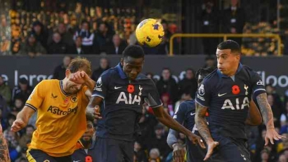 Wolverhampton vs Tottenham: Dua Gol Wolves di Injury Time Kalahkan The Lilywhites 2-1