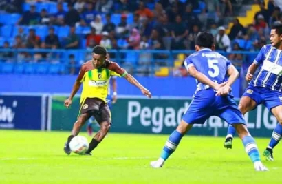Review dan Klasemen Liga 2 Grup 4 Pekan ke-9: Persewar Pucuk, PSBS Tekuk Kalteng Putra