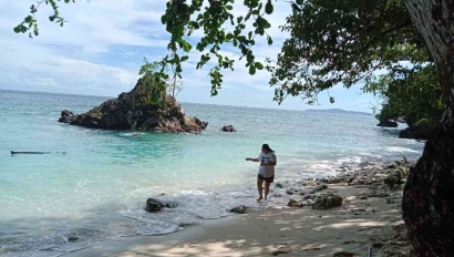 Optimalisasi Potensi Wisata Pesisir Pulau Saparua: Solusi Mengurangi Angka Pengangguran