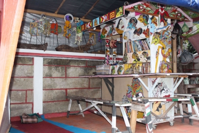 Angkringan Wayang Uwuh: Merajut Seni dan Budaya di Jantung Kota Yogyakarta