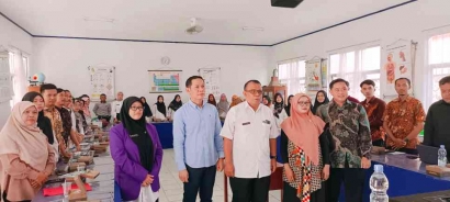 Prodi Pendidikan IPA SPs Unpak dan MGMP IPA Sukabumi Gelar Workshop Media Pembelajaran yang Interaktif