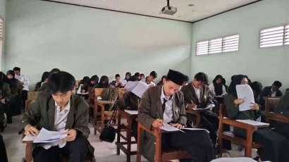 Evaluasi Pembelajaran: STAI Al-Azhary Cianjur Gelar Ujian Tengah Semester (UTS) Ganjil Tahun Akademik 2023/2024
