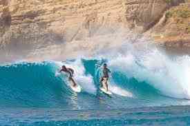 Ini Nih Spot Surfing di Lombok Mulai dari Pemula sampai Pro!