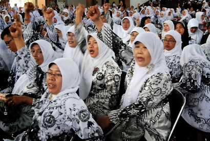 Ironi Gaji Guru di Indonesia