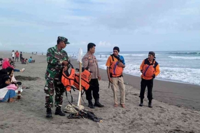 Dua Pelajar Terseret Ombak Pantai Bocor, Sudah Saatnya Pengelola Pantai Tingkatkan Pengawasan