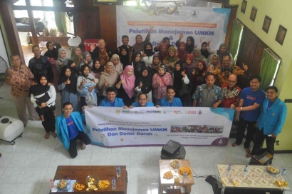Pelatihan Manajemen UMKM Binaan BPR Dana Mandiri Bogor oleh Civitas Academica Universitas Pamulang