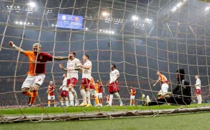 Man United Imbang 3-3 Kontra Galatasaray, Peluang Lolosnya Semakin Sempit dan Lengkap dengan Skenario Lolosnya!