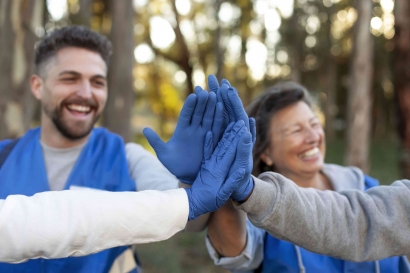 4 Alasan Kamu Harus Mengikuti Kegiatan Volunteer, Minimal Sekali Seumur Hidup
