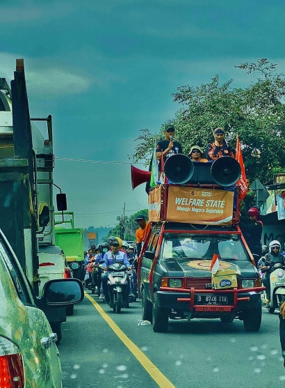 Tol Padalarang di Blokade Buruh, Jalan Bandung Barat Lumpuh hingga Kota Bandung