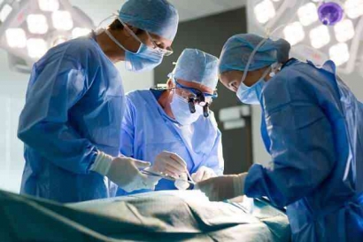 Kesulitan Operasi Morbiditas, Mortalitas Tidak Berhubungan dengan Obesitas pada Kolesistektomi Laparoskopi Elektif atau Darurat dan Eksplorasi  Empedu