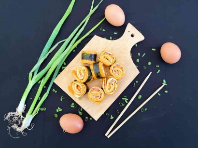 Mahasiswa Unipma Madiun Membuat Hidangan Sushi Lezat dari Telur Ayam