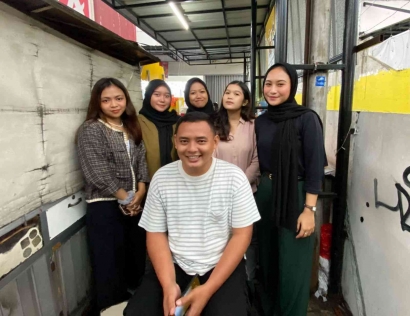 Edukasi Terkait Hak Merek dan Pendaftaran NIB pada Pelaku Usaha UMKM di Sekitar Kampus Pondok Labu, UPN Veteran Jakarta