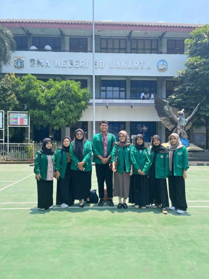 Pengenalan Lingkungan Persekolahan (PLP 2) di SMA Negeri 98 Jakarta
