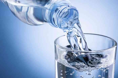 7 Manfaat Minum Air Putih untuk Wajah, Yuk Glow Up Bareng!