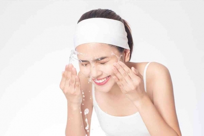 Manfaat Mencuci Muka dengan Air Dingin: Rahasia Wajah Glowing