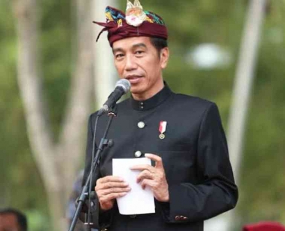 Bedah Prestasi Jokowi Sebagai Alumnus UGM Paling Memalukan
