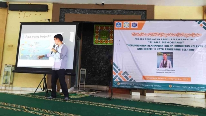 YCG Ajak Pelajar SMAN 11 Tangerang Selatan Belajar Demokrasi