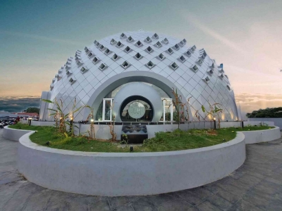 Megahnya Masjid Agung Qubah Timah di Kepulauan Bangka Belitung