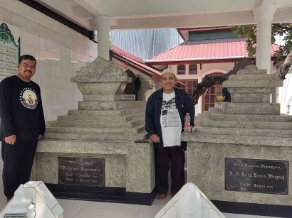 Kenangan Singkat Berkunjung ke Makam Pangeran Dipenogoro di Kota Makassar