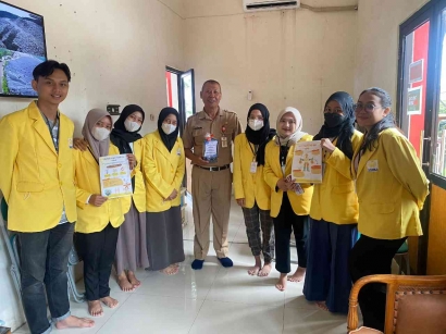 Mahasiswa Kesmas UNNES Melakukan Promosi Kesehatan: Komitmen untuk Lindungi dan Terapkan APD "KULIT BAHAGIA" di TPA Jatibarang, Kota Semarang