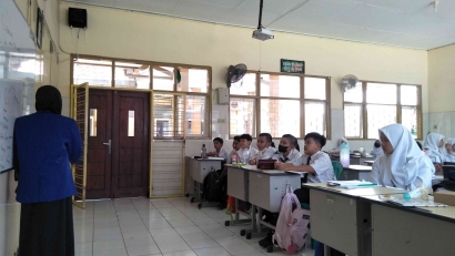 Essay Pengalaman Baik Asistensi Mengajar di SMP Laboratorium UM Malang