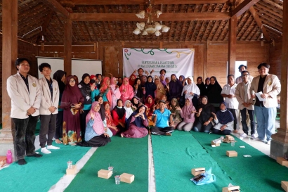 Mahasiswa Universitas Amikom Yogyakarta, Gelar Sosialisasi dan Pelatihan Pengelolaan Sampah Organik Menjadi Kompos Dengan Metode Losida